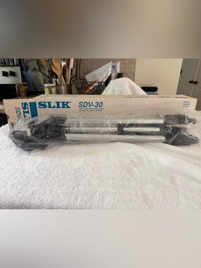 SDV-30 Silver & Black Tripod - Lightweight Camera Support
